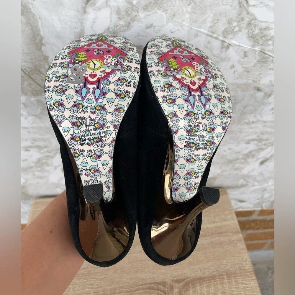 IRREGULAR CHOICE WINDSOR Black Suede Bow Pumps size 39/8